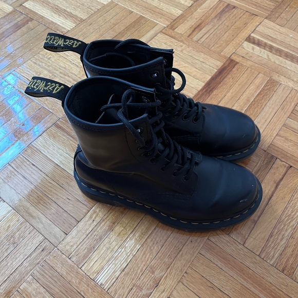 Dr Martens 1460 Smooth Leather Lace Up Boot - Picture 4 of 6